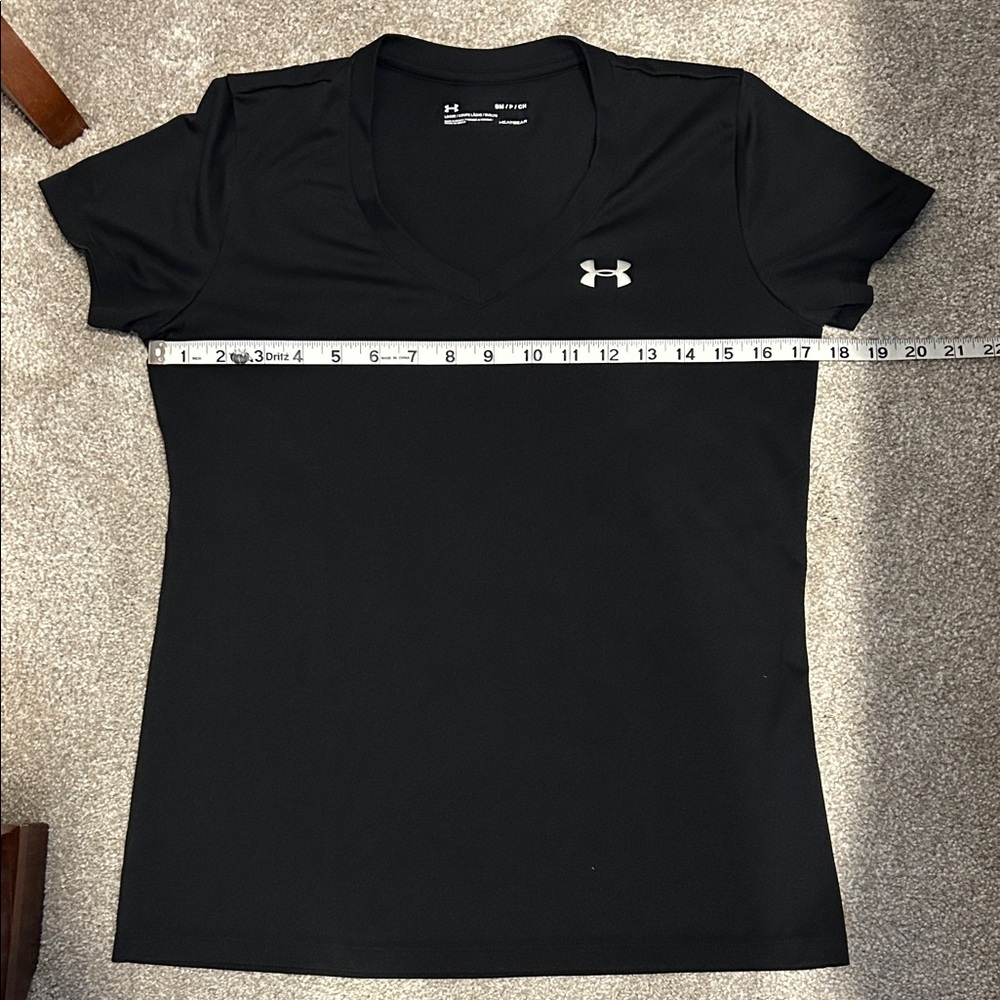 Under Armour Women's Black Short Sleeve Tee